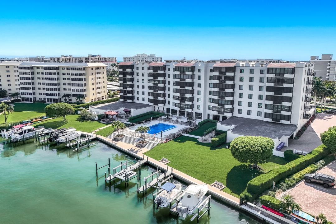 3430 Gulf Shore Blvd N #2 - I, Naples, FL 34103