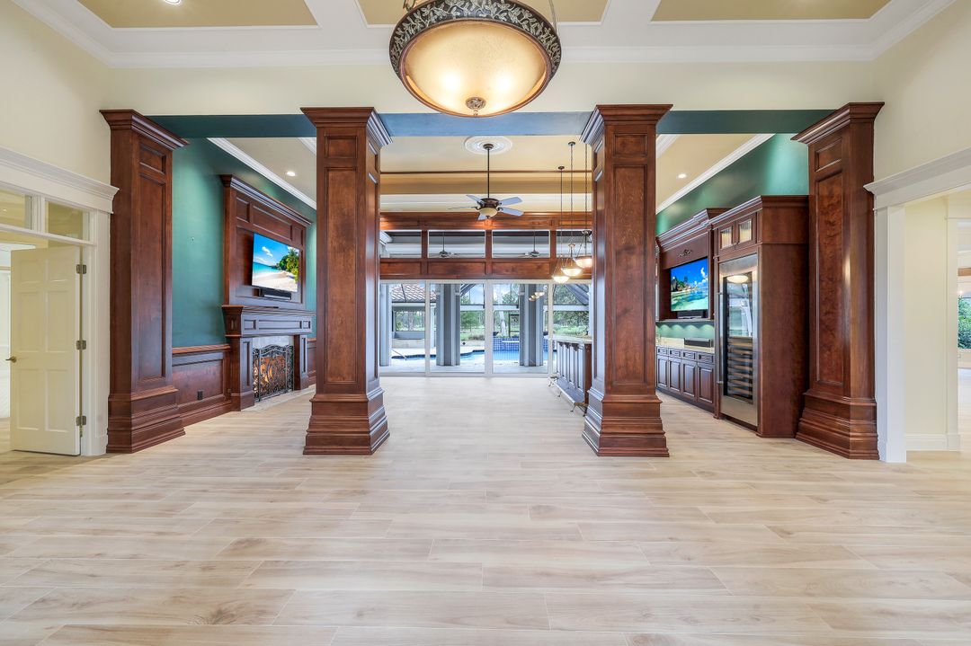 13181 Pond Apple Dr E, Naples, FL 34119