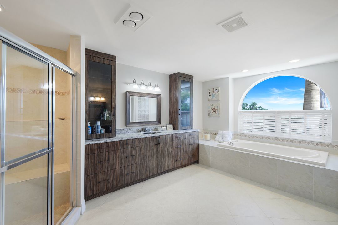 1111 Schooner Pl, Sanibel, FL 33957