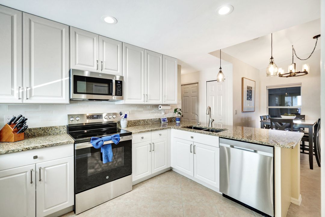 11631 Red Hibiscus Dr, Bonita Springs, FL 34135