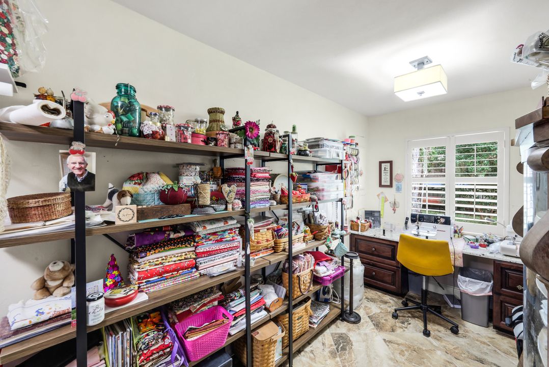 18130 Elmwood Dr, Alva, FL 33920