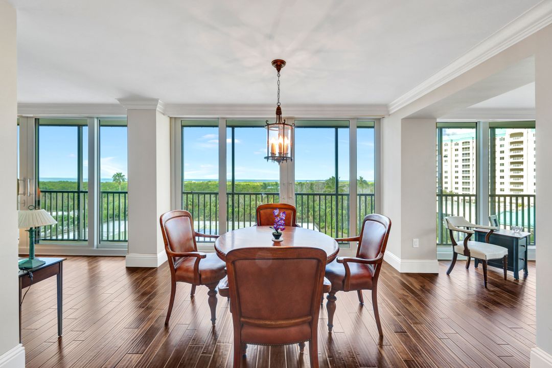 5601 Turtle Bay Dr #404, Naples, FL 34108