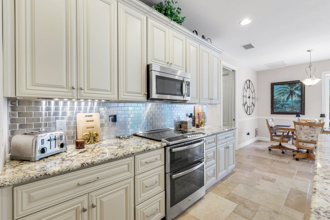 15362 Old Pine Ct, Fort Myers, FL 33912