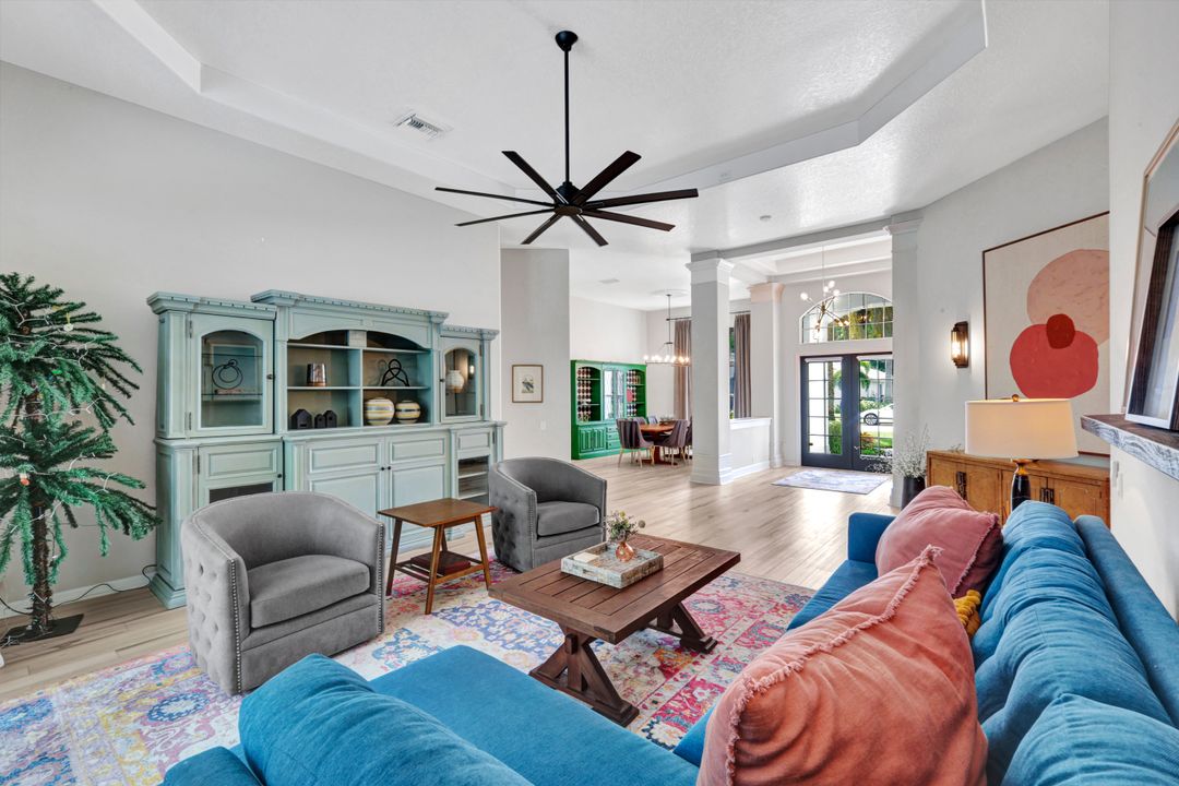 8133 Lowbank Dr, Naples, FL 34109