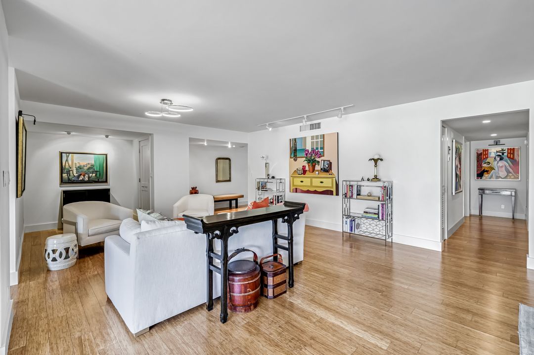 105 Wilderness Dr #107, Naples, FL 34105