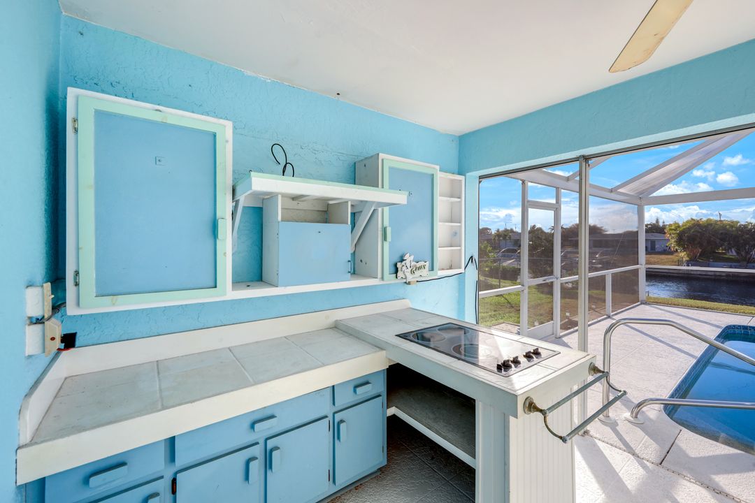 3034 SE 10th Pl, Cape Coral, FL 33904