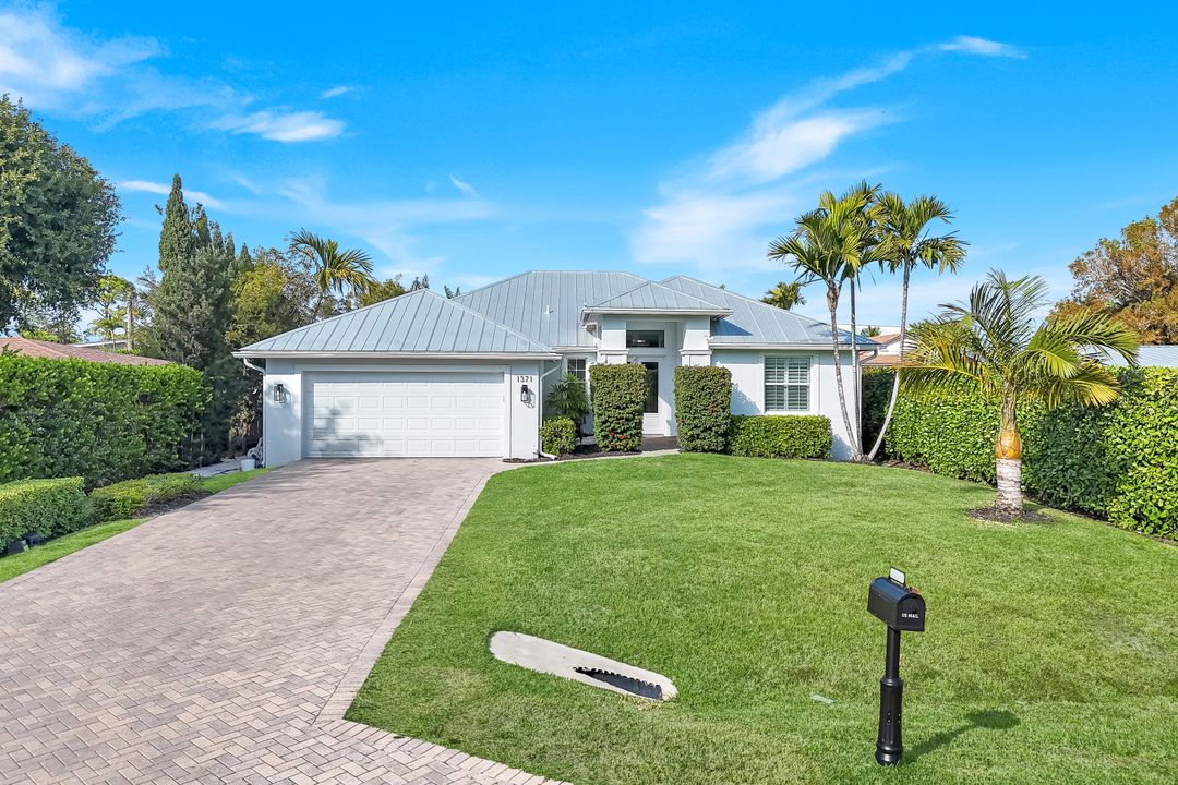 1371 Michigan Ave, Naples, FL 34103