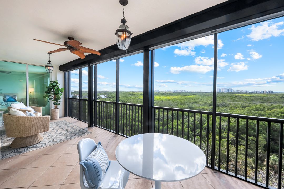 455 Cove Tower Dr #902, Naples, FL 34110
