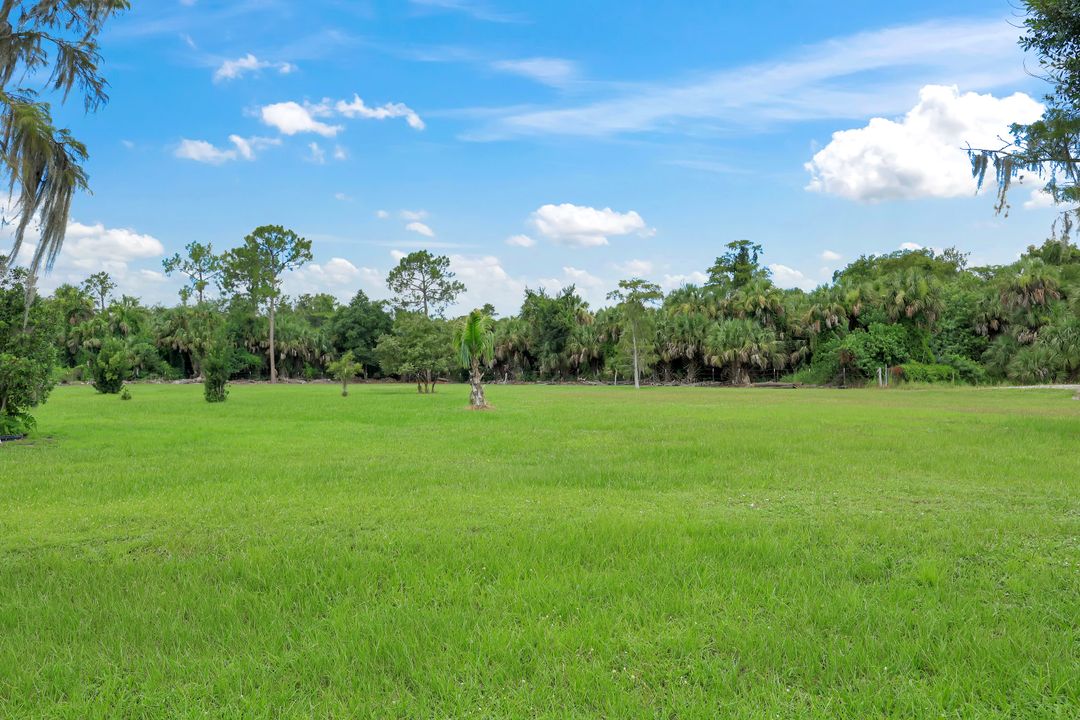 360 16th Ave NW, Naples, FL 34120