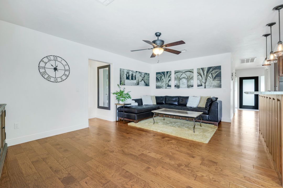 284 Polynesia Ct, Marco Island, FL 34145