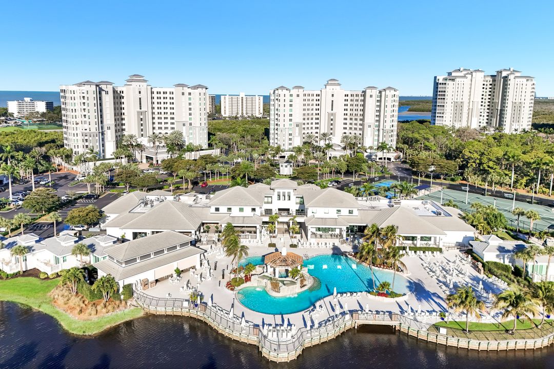 300 Dunes Blvd #201, Naples, FL 34110