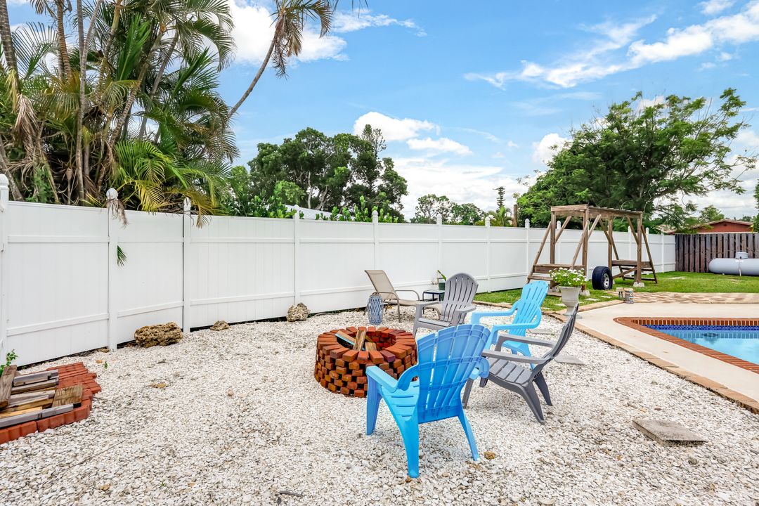 1683 S Hermitage Rd, Fort Myers, FL 33919