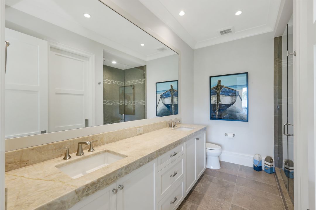 103 Bayview Ave, Naples, FL 34108