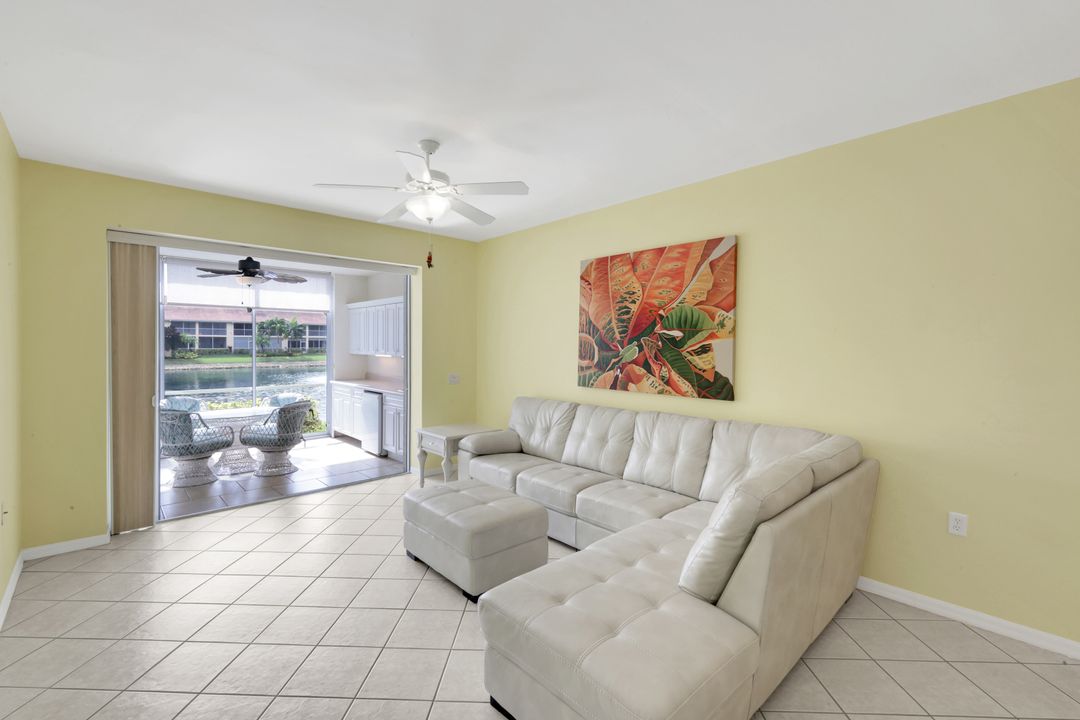 2415 Bayou Ln #3, Naples, FL 34112