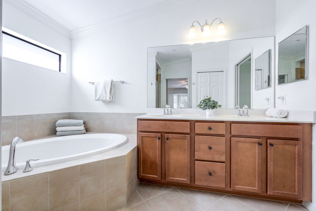 10062 Siesta Bay Dr  #9626, Naples, FL 34120