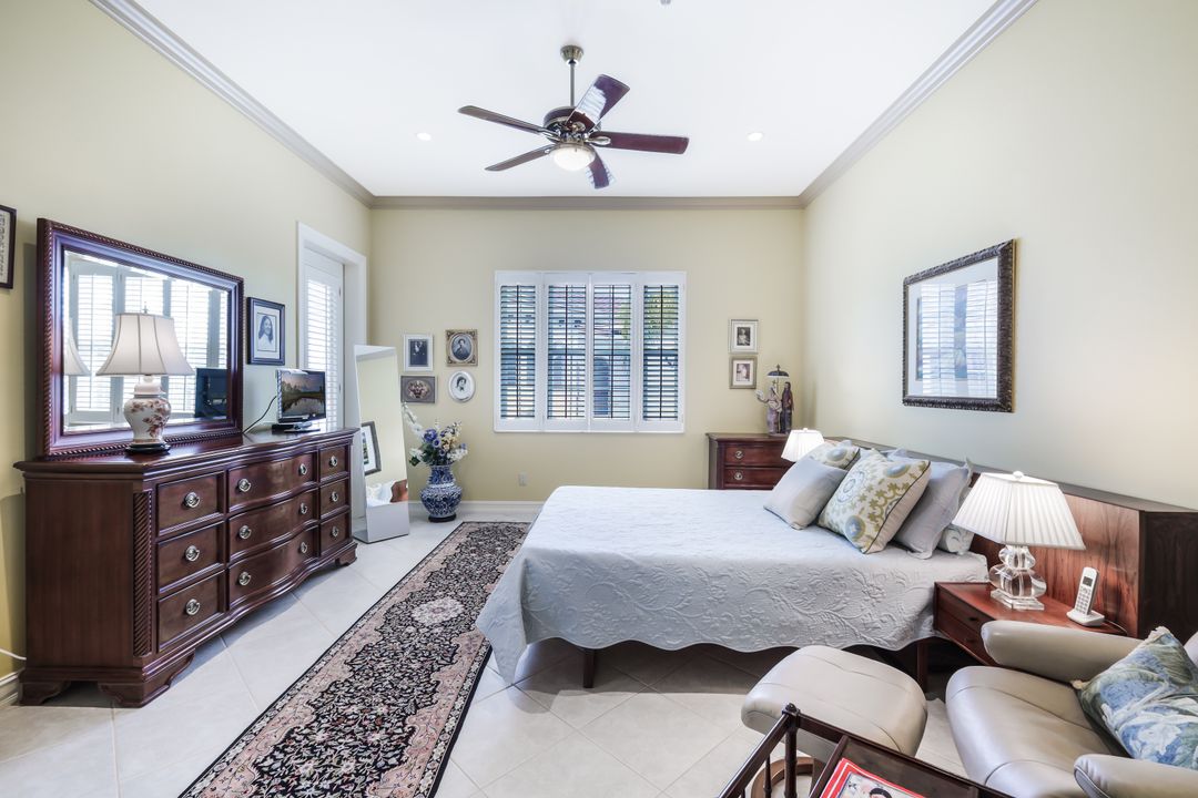 755 Bentwater Cir #201, Naples, FL 34108