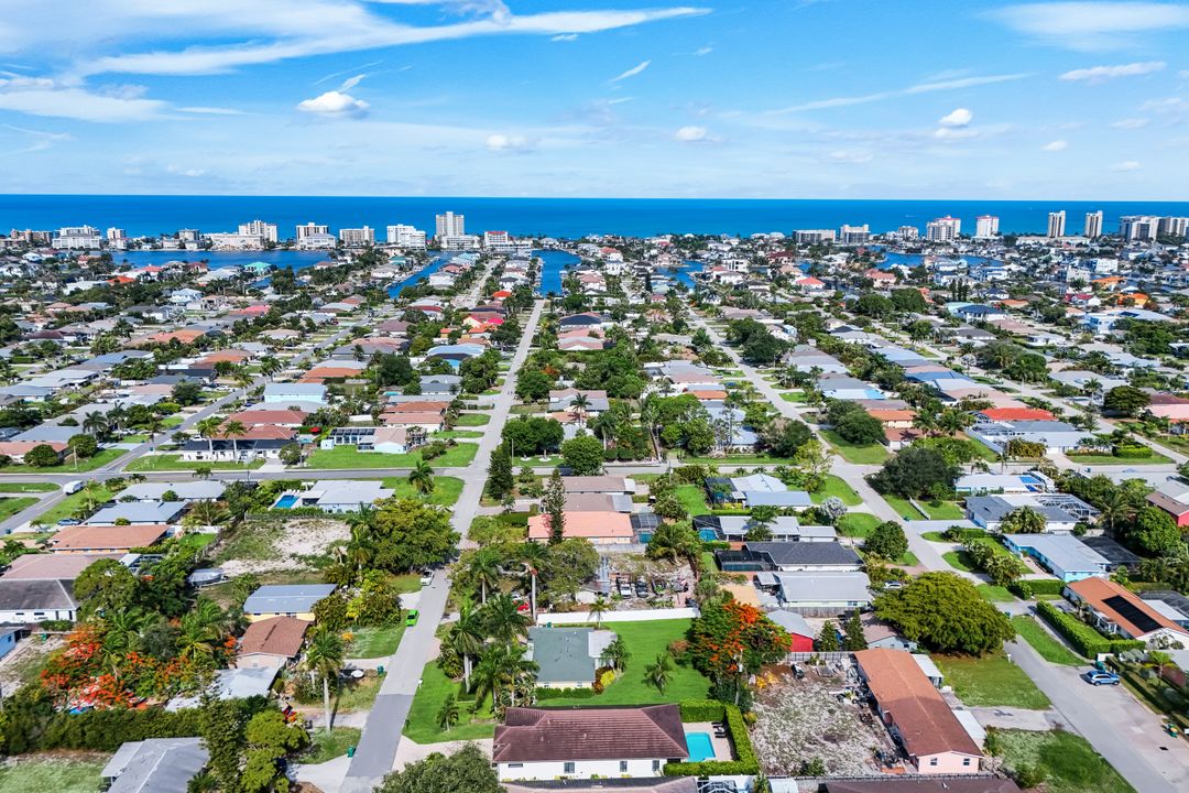 631 100th Ave N, Naples, FL 34108