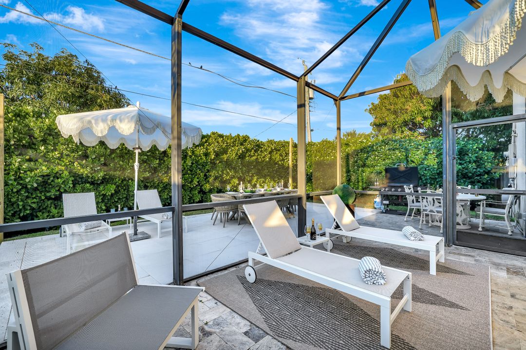 531 105th Ave N, Naples, FL 34108