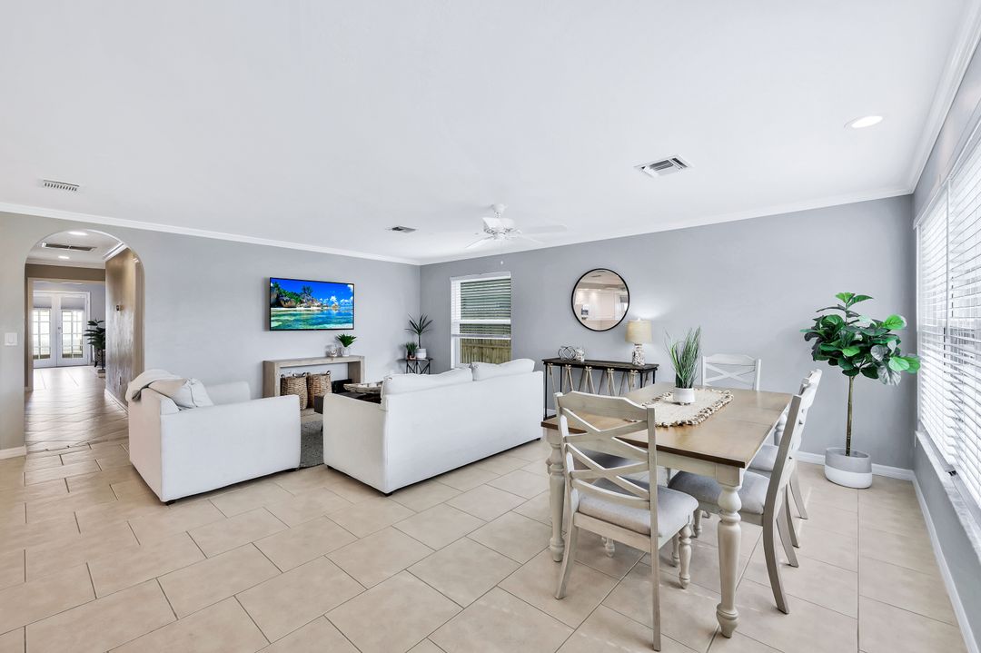 625 95th Ave N, Naples, FL 34108