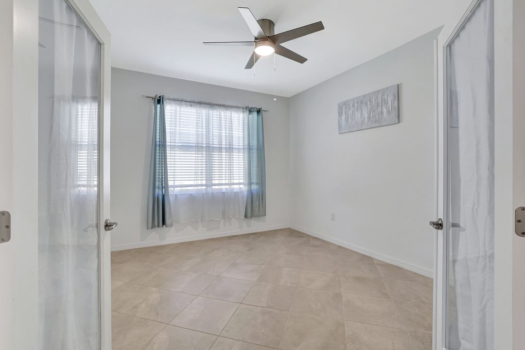 2567 Vine Ave, Naples, FL 34120