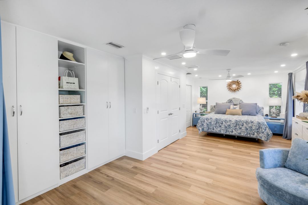 915 Pecten Ct, Sanibel, FL 33957