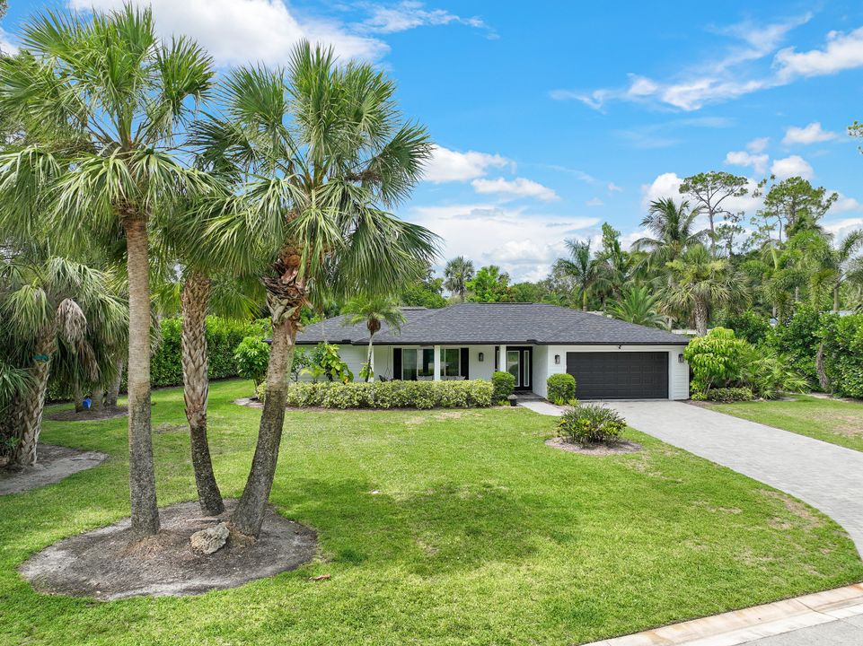 9949 Winchester Wood, Naples, FL 34109