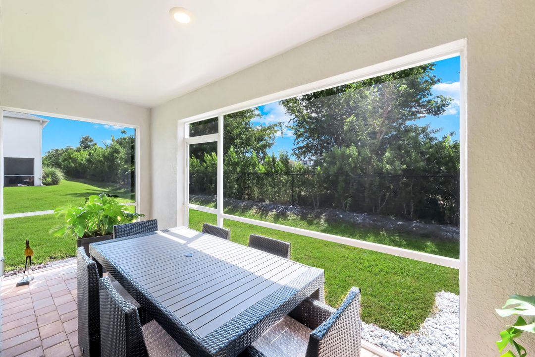 15171 Wildflower Cir, Naples, FL 34119