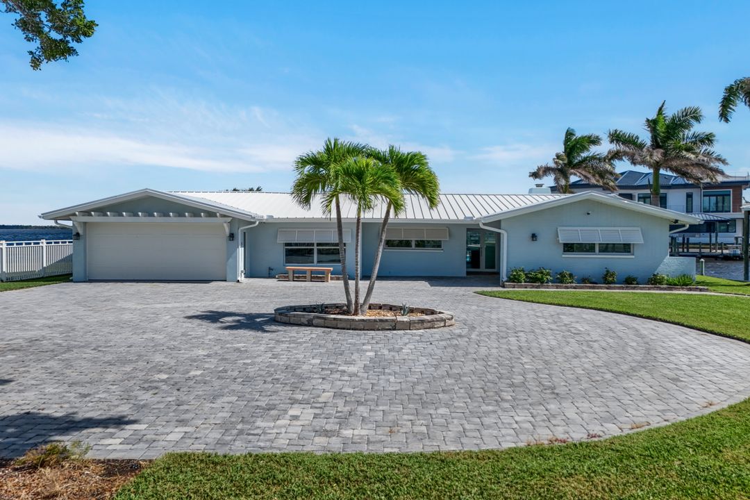 5596 Avenida Pescadora, Fort Myers Beach, FL 33931
