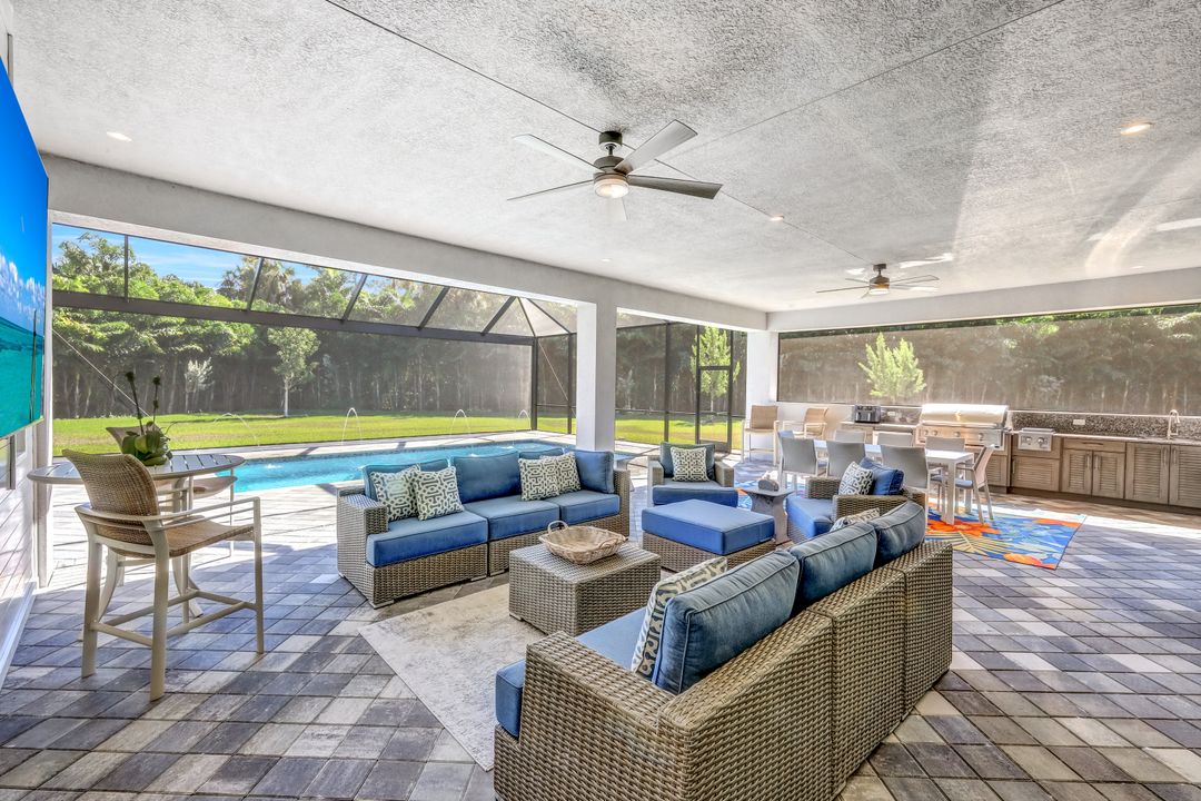 12083 Azalea Wy, Naples, FL 34120