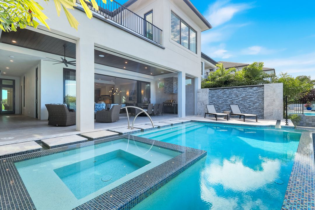 16647 Isola Bella Ln, Naples, FL 34110