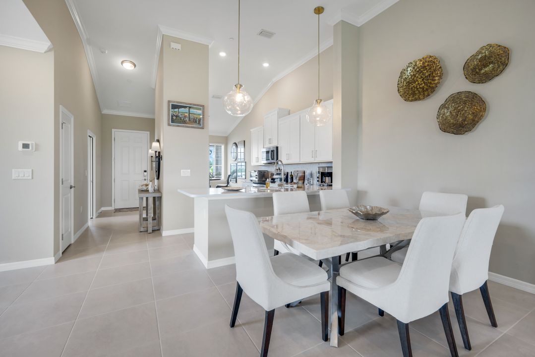 11811 Venetian Lagoon Dr #204, Fort Myers, FL 33913