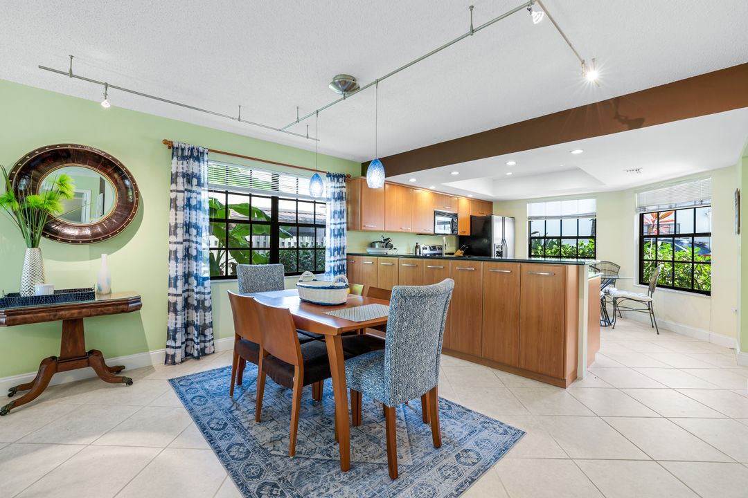 823 Meadowland Dr #H42-6, Naples, FL 34108