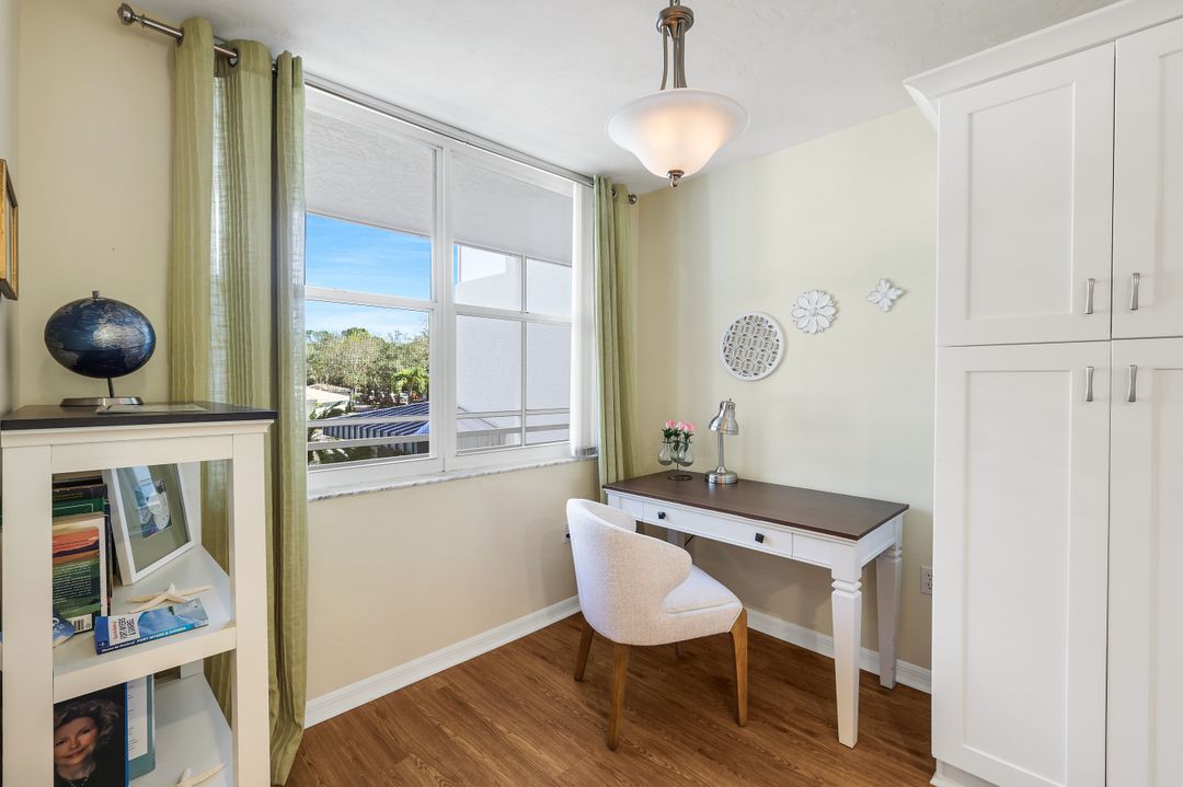 270 Naples Cove Dr #3205, Naples, FL 34110