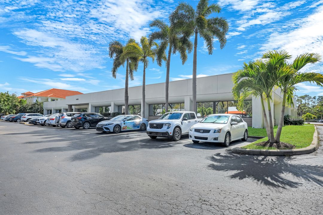 4100 Corporate Square, Naples, FL 34104
