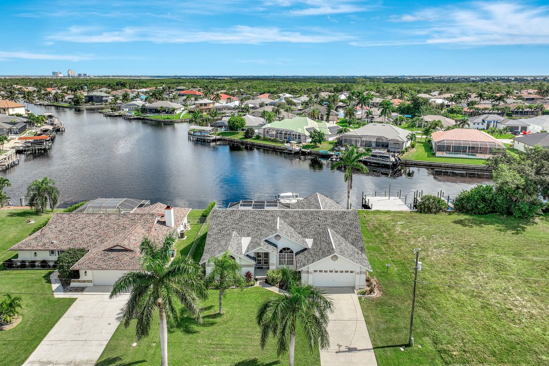 2137 SE 19th Ave, Cape Coral, FL 33990