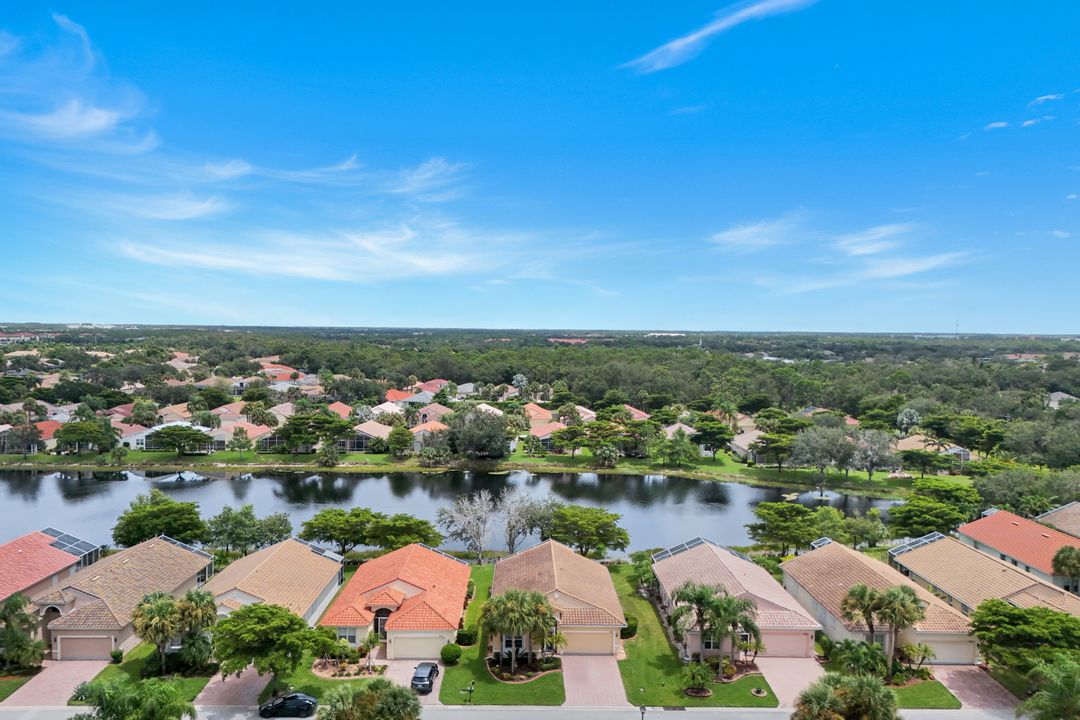9337 Sun River Way, Estero, FL 33928