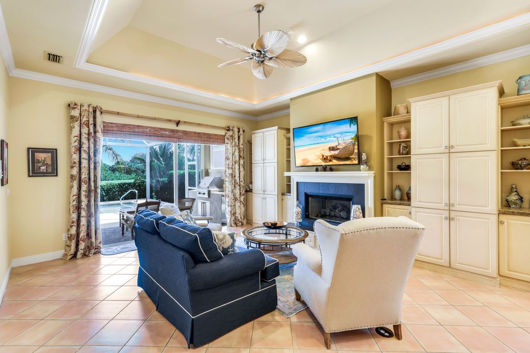 15588 Whitney Ln, Naples, FL 34110