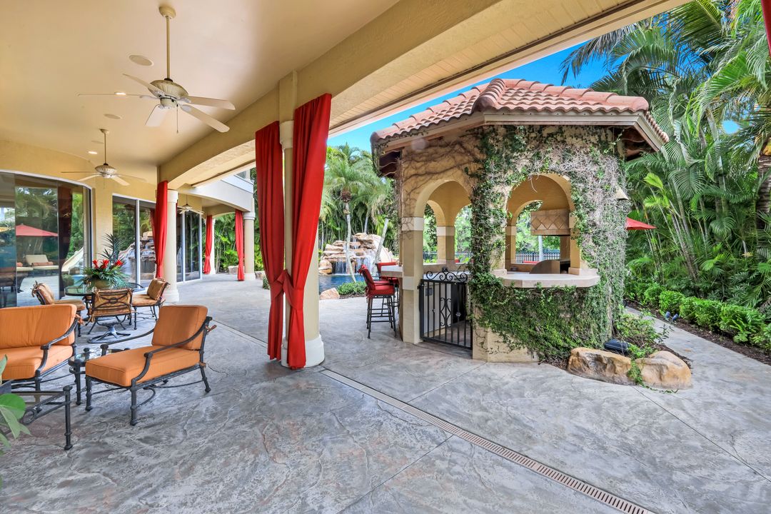 2350 Cheshire Ln, Naples, FL 34109