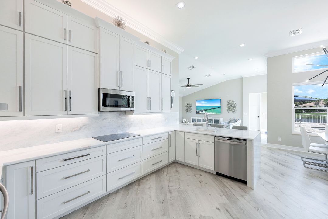 2179 Canary Island Cove, Naples, FL 34119