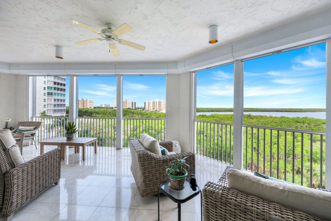 285 Grande Way #503, Naples, FL 34110
