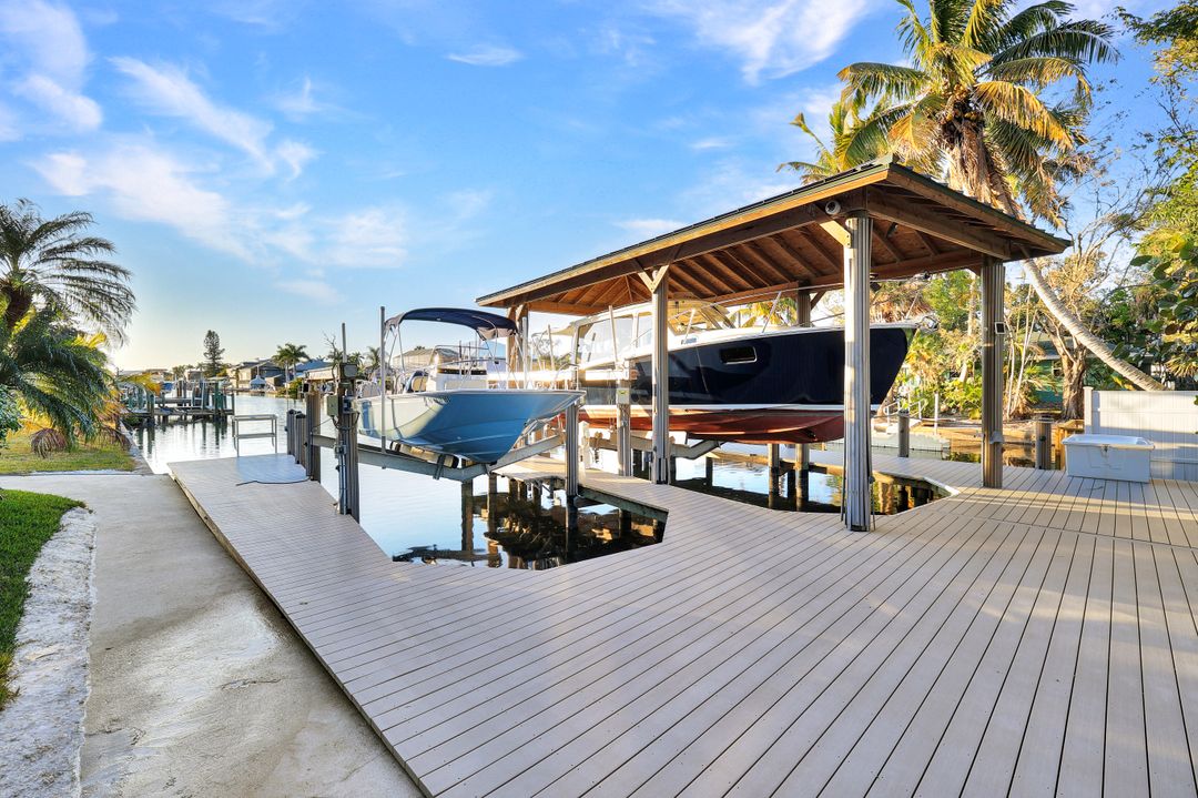 4806 Regal Dr, Bonita Springs, FL 34134