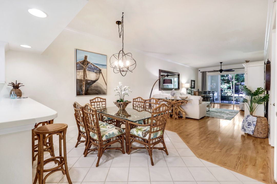 2365 Hidden Lake Dr #9, Naples, FL 34112