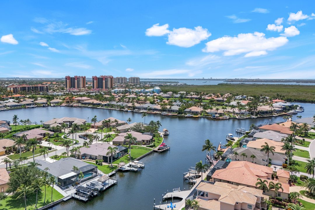 5606 Merlyn Ln, Cape Coral, FL 33914