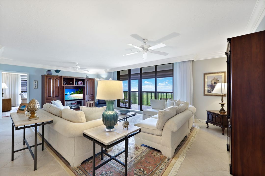 6075 Pelican Bay Blvd #1101, Naples, FL 34108