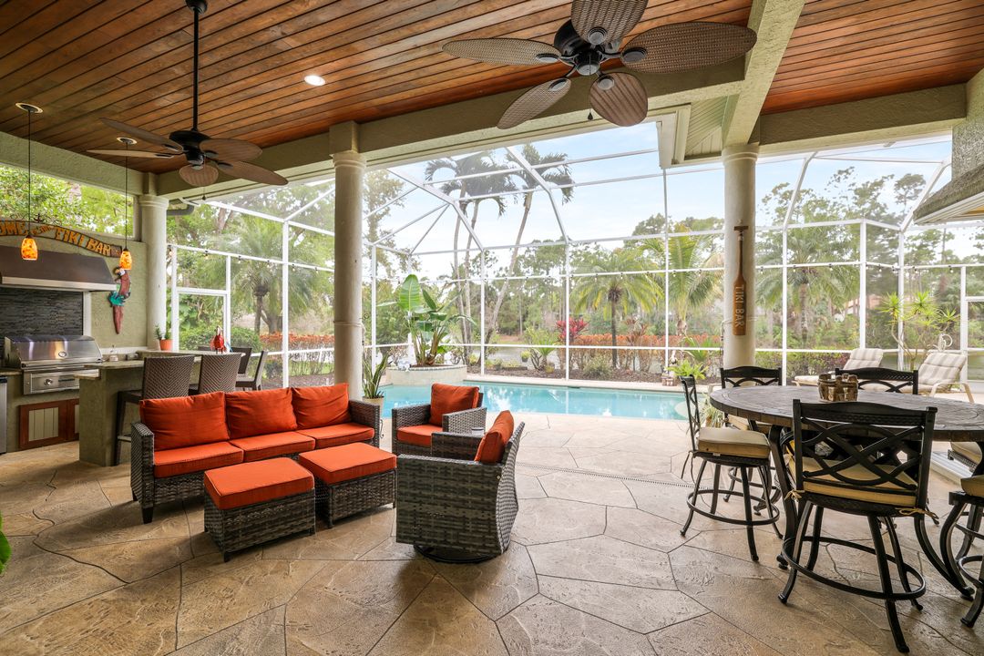 9889 Clear Lake Cir, Naples, FL 34109