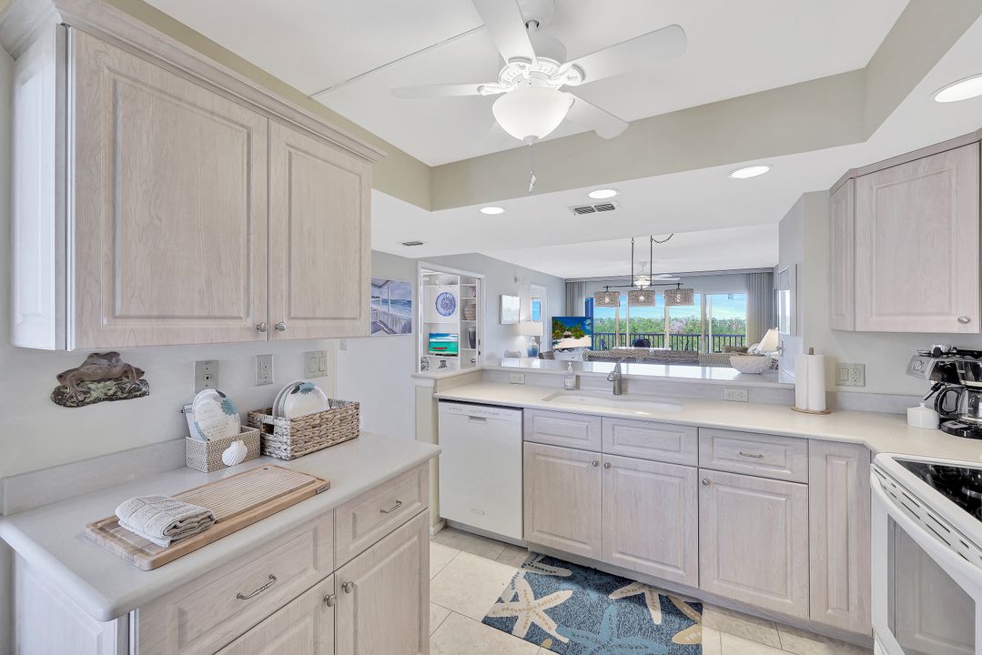 301 Stevens Landing Dr #C-301, Marco Island, FL 34145