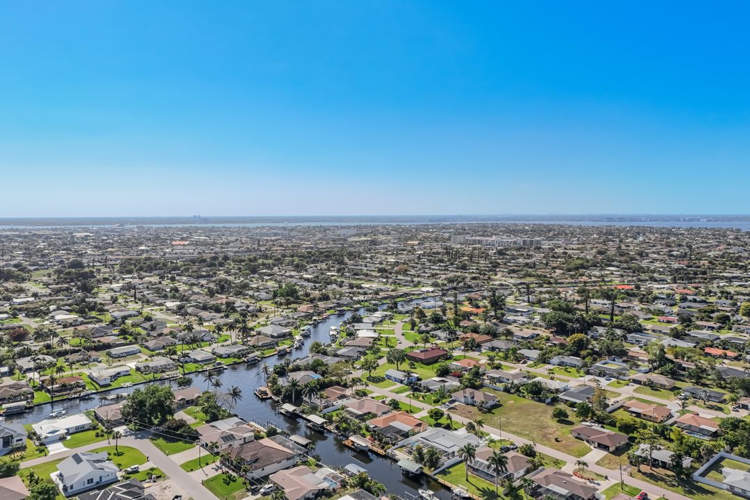 4305 SE 1st Ave, Cape Coral, FL 33904