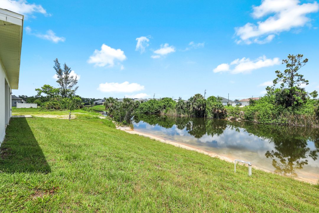 2921 NE 1st Ave, Cape Coral, FL 33909