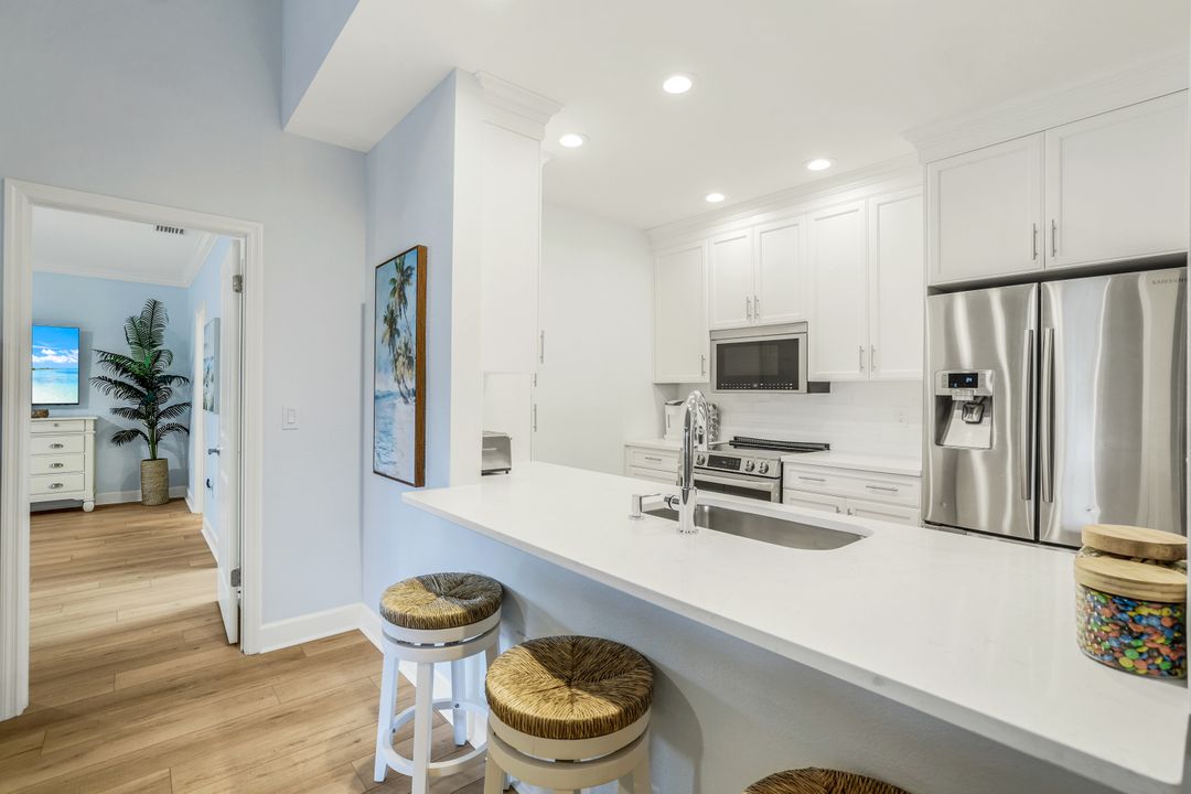790 Willowbrook Dr #305, Naples, FL 34108