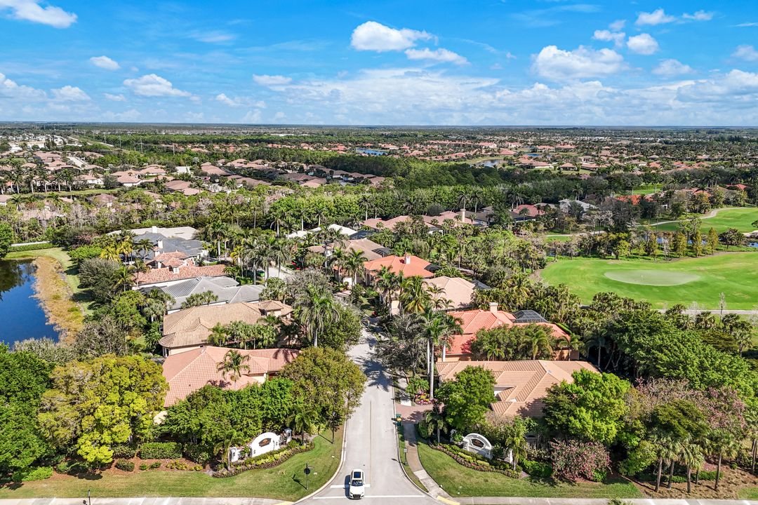 3848 Mahogany Bend Dr, Naples, FL 34114